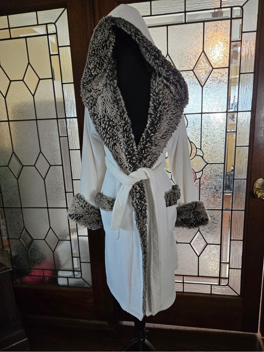 Pottery Barn Cream Robe with Gray Faux-Fur Trim